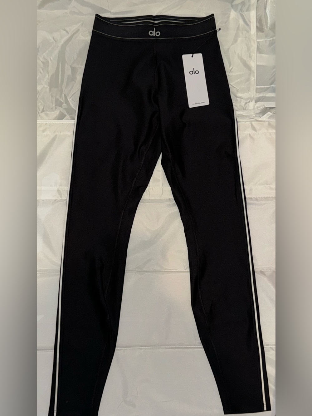 ALO Yoga Black Leggings with White Contrast Piping - Picture 3 of 5